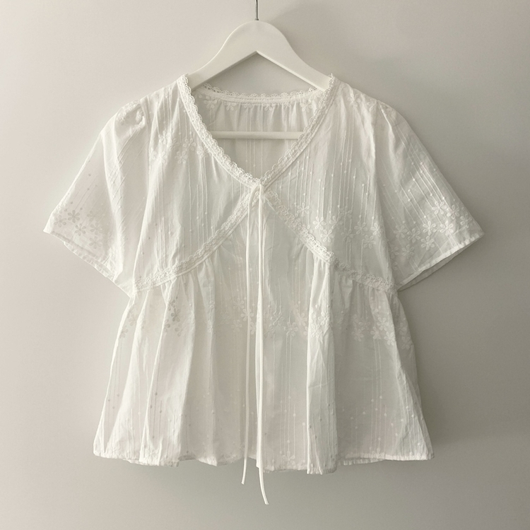 刺繍レースブラウス