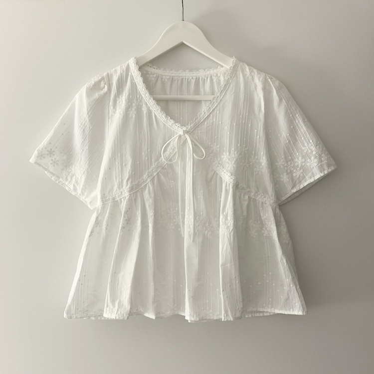 刺繍レースブラウス