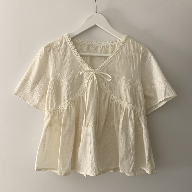 刺繍レースブラウス