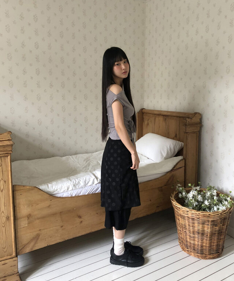 サテンミディスカート(ドット) ZARA - zara サテン ミディスカートの