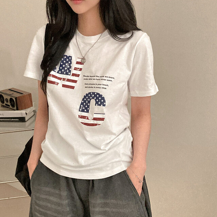 윈아메리카 세미 크롭 반팔 티셔츠 화이트