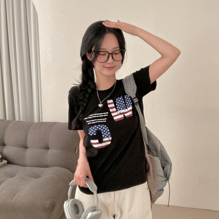 윈아메리카 세미 크롭 반팔 티셔츠 블랙