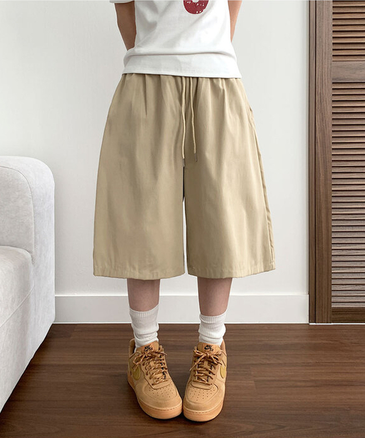 치니 백포켓 하이웨스트 허리밴딩 실버리벳 와이드 버뮤다팬츠 베이지
