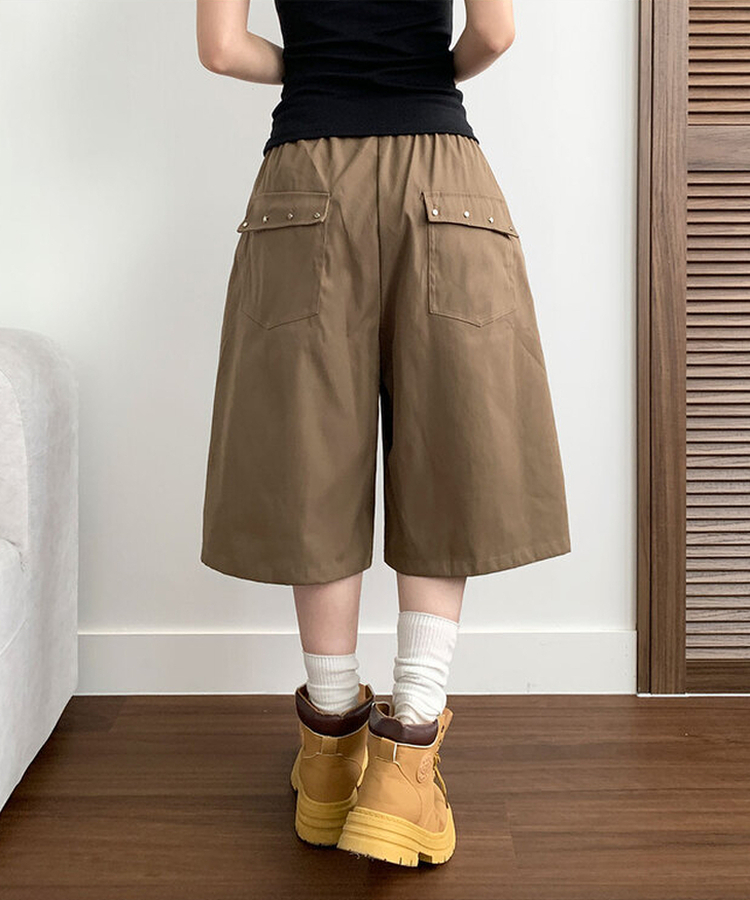치니 백포켓 하이웨스트 허리밴딩 실버리벳 와이드 버뮤다팬츠 브라운