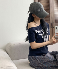 ビンテージレタリングワンオフショルダーTシャツ(7color) NAVY