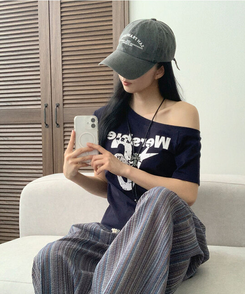 ビンテージレタリングワンオフショルダーTシャツ(7color) NAVY