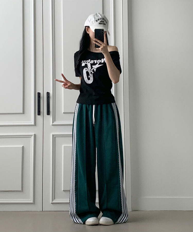 ビンテージレタリングワンオフショルダーTシャツ(7color) BLACK