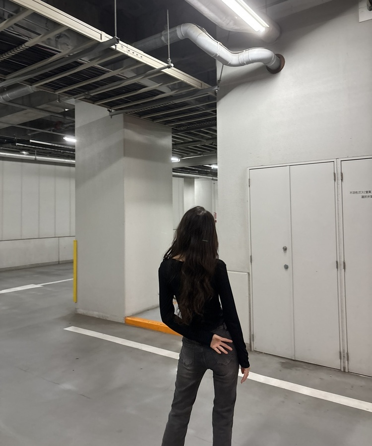 スリムフィット長袖Tシャツ BLACK