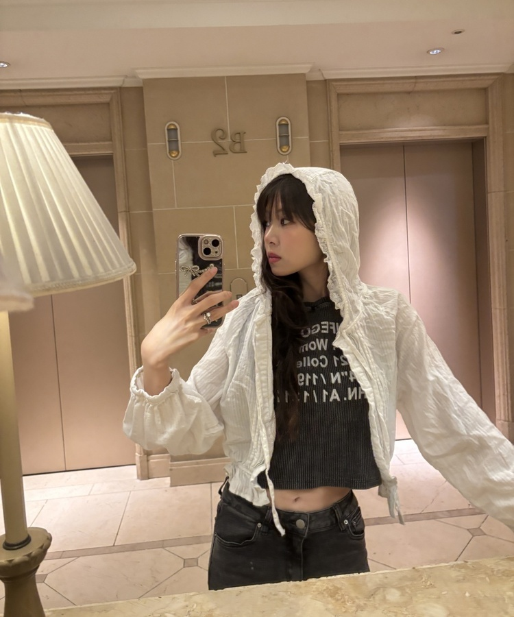 フリルクロップフード IVORY