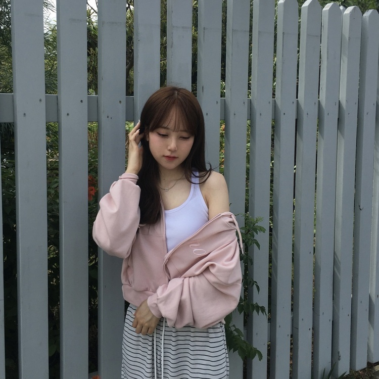 カジュアルフードジップアップパーカー PINK