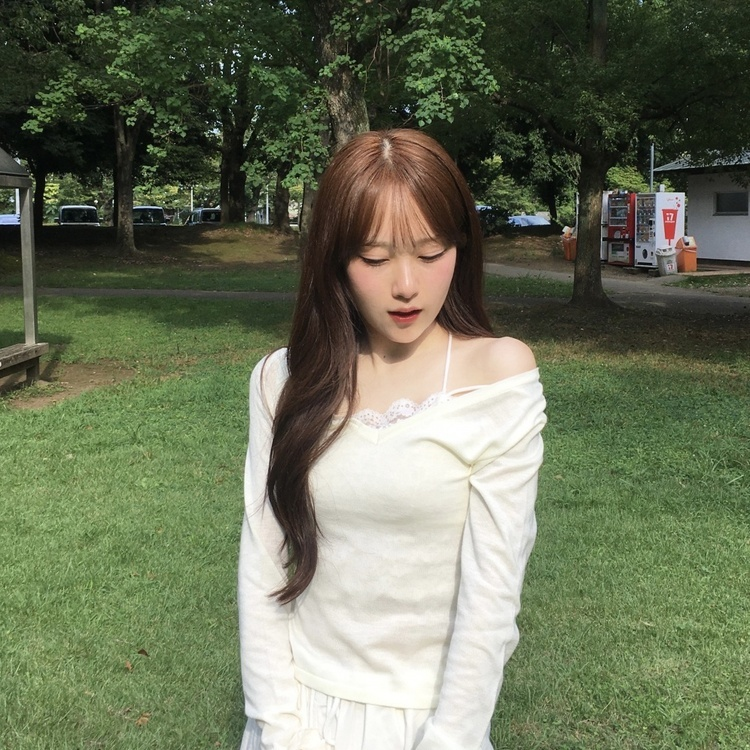 シンプルブイネックニット IVORY