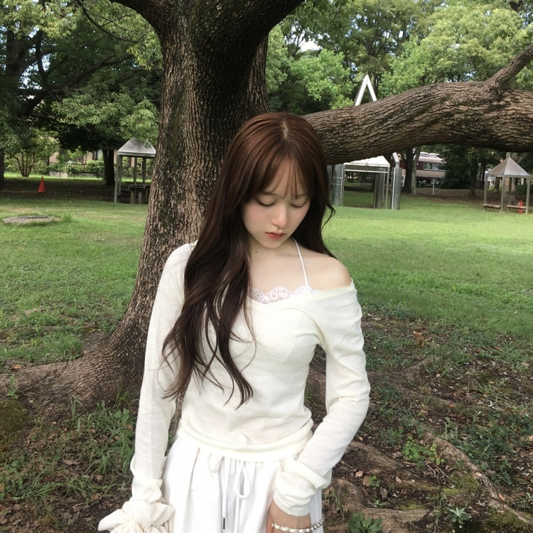 シンプルブイネックニット IVORY