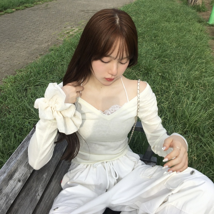 シンプルブイネックニット IVORY