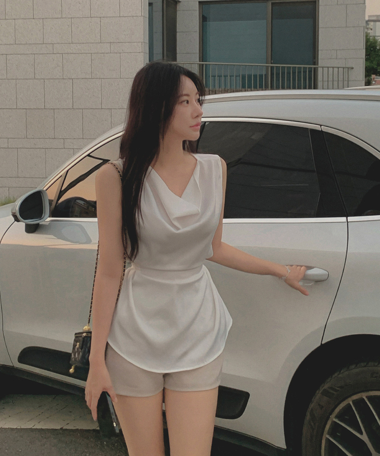 フェミニンシャーリングノースリーブブラウス IVORY