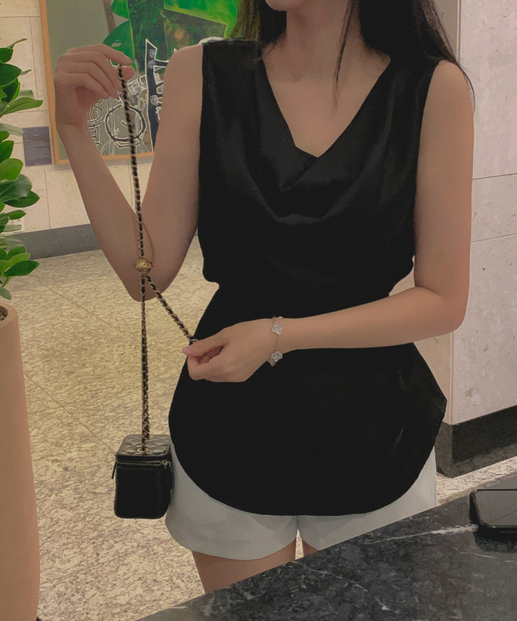 フェミニンシャーリングノースリーブブラウス BLACK