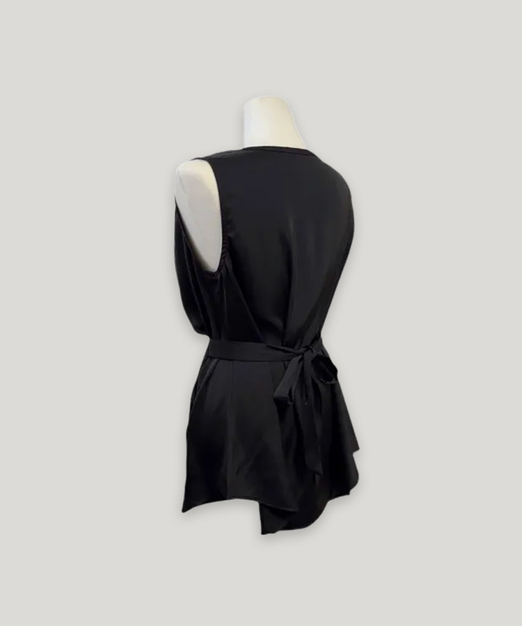 フェミニンシャーリングノースリーブブラウス