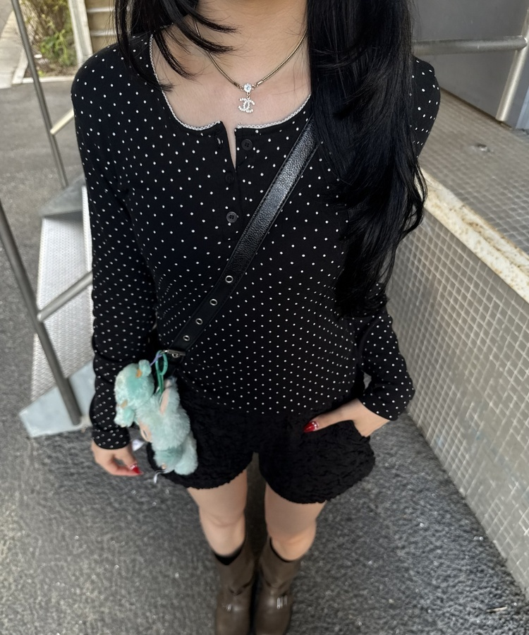 큐티 도트 레이스 티셔츠 블랙