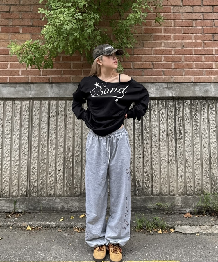 ストラップオフショルダートレーナー｜スウェット｜韓国ファッション