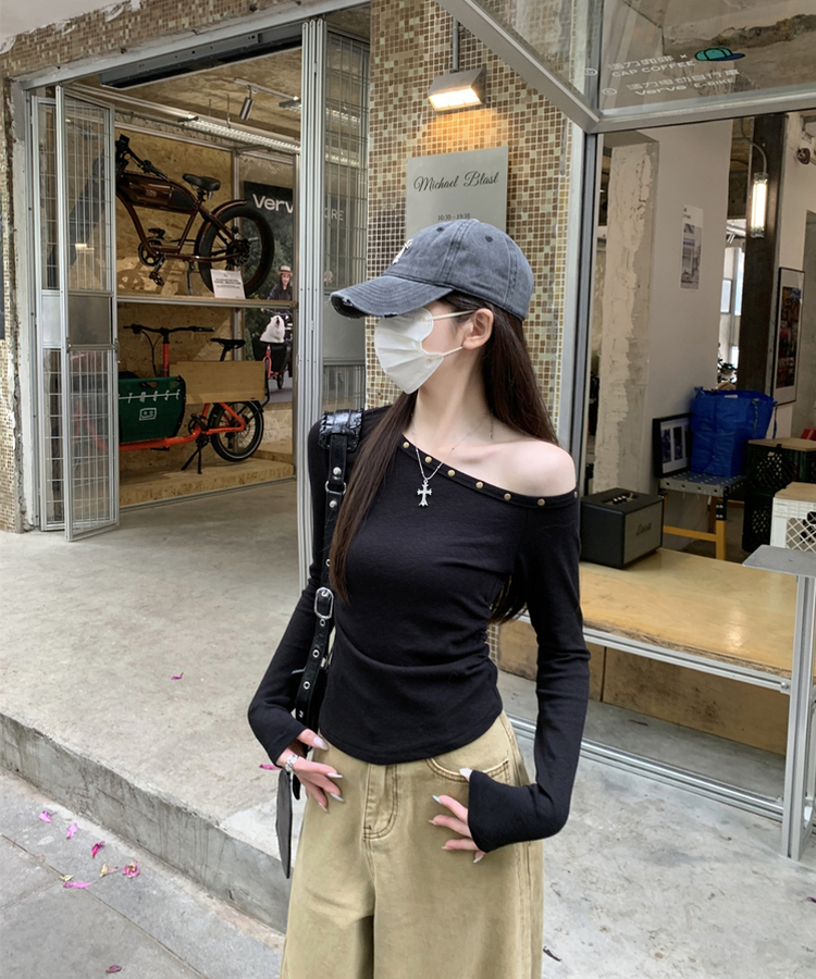 ボタンオフショルダー長袖Ｔシャツ BLACK