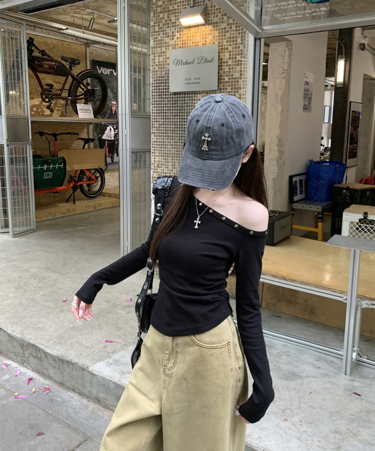 ボタンオフショルダー長袖Ｔシャツ BLACK