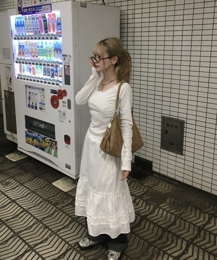 ドットレースV ネック長袖Tシャツ WHITE