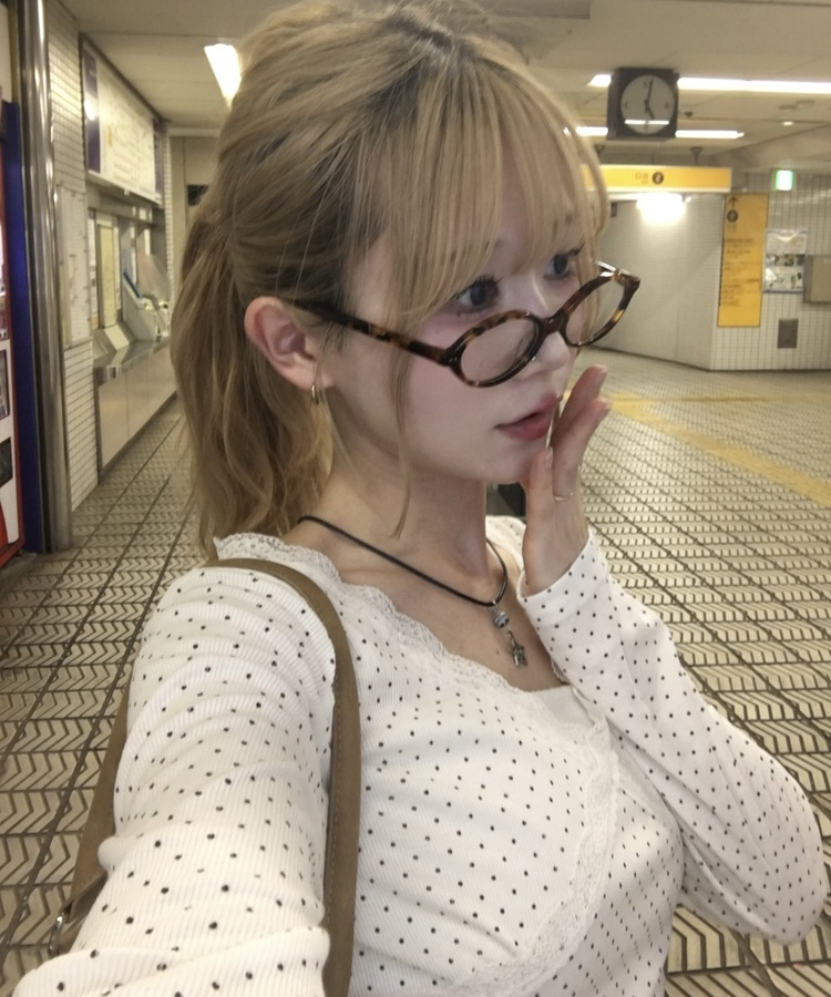 ドットレースV ネック長袖Tシャツ WHITE