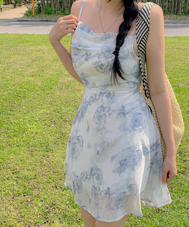 [バカンスルック/実物大] アクア シャーリング ドレープ キャミソール スリーブレス ノースリーブ 水彩画 パステル ソラ スカイブルー フレア ミニ ワンピース カーディガン セット ONE SIZE