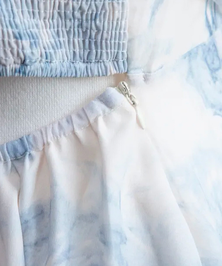 [バカンスルック/実物大] アクア シャーリング ドレープ キャミソール スリーブレス ノースリーブ 水彩画 パステル ソラ スカイブルー フレア ミニ ワンピース カーディガン セット