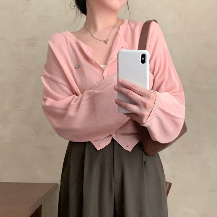 일주일 내내 입어질 교복템팬던트 라운드 아방핏 크롭 가디건 핑크