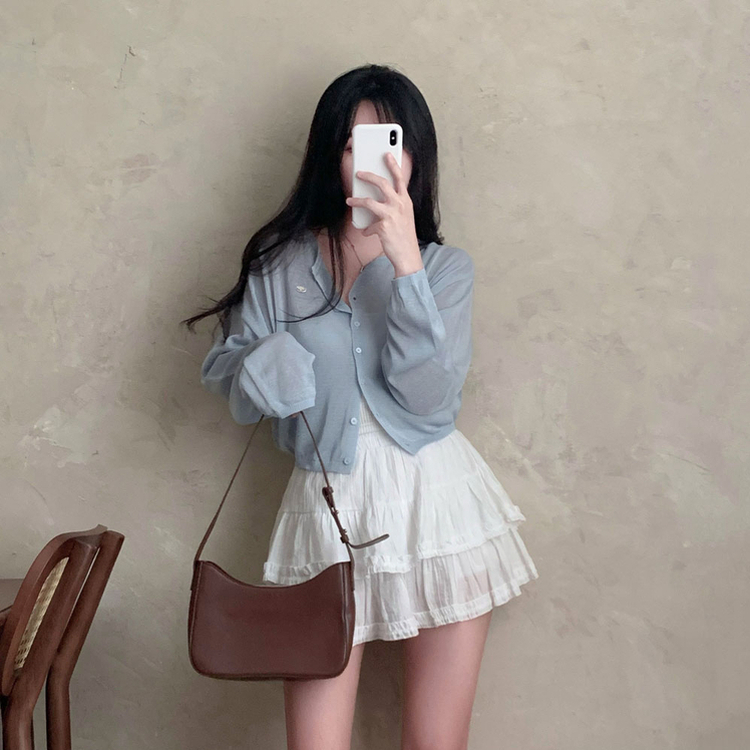 일주일 내내 입어질 교복템팬던트 라운드 아방핏 크롭 가디건 소라