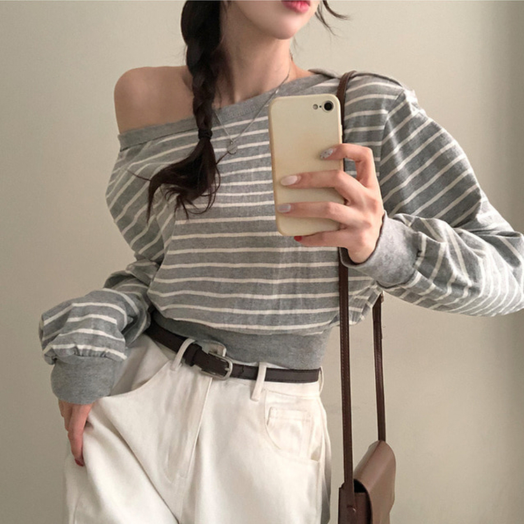 젤린 단가라 스트라이프 언발 입술넥 오프숄더 크롭 맨투맨 그레이