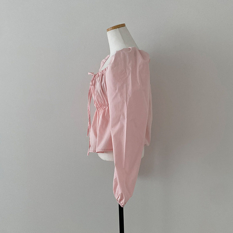 다니 리본 셔링 퍼프 스퀘어넥 블라우스