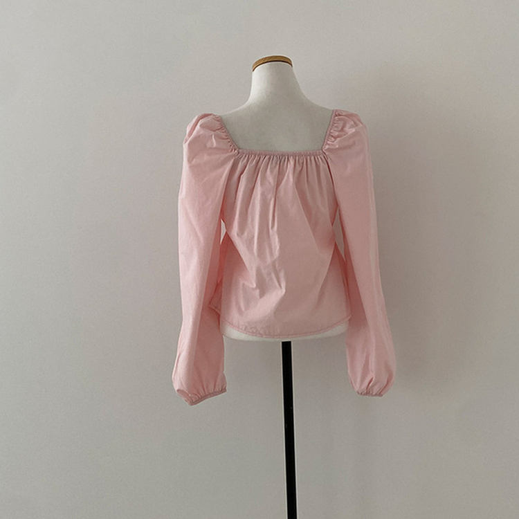 다니 리본 셔링 퍼프 스퀘어넥 블라우스