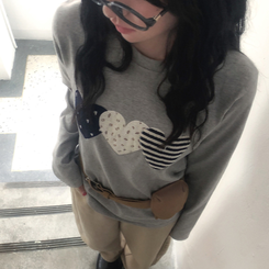 ハートワッペン長袖Tシャツ GREY