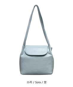 レザースクエアショルダーバッグ