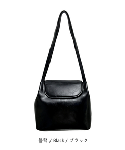 レザースクエアショルダーバッグ