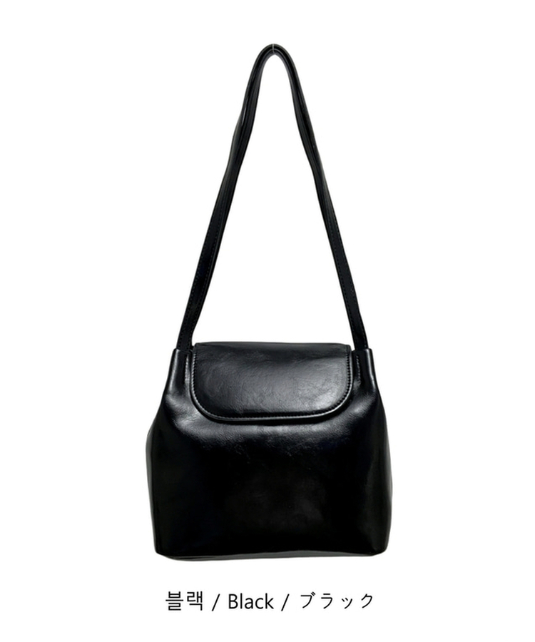 レザースクエアショルダーバッグ