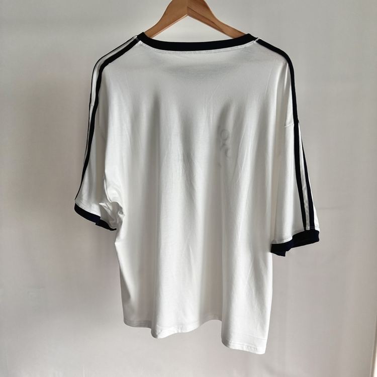 バイカラーレタリングTシャツ