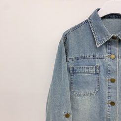 セミクロップロールアップデニムシャツ