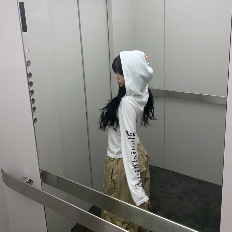 レタリングフード長袖Tシャツ IVORY