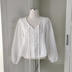 フリルストライプブラウス