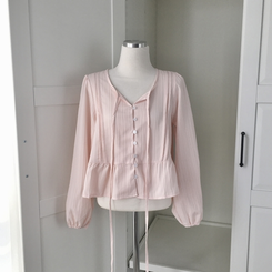 フリルストライプブラウス