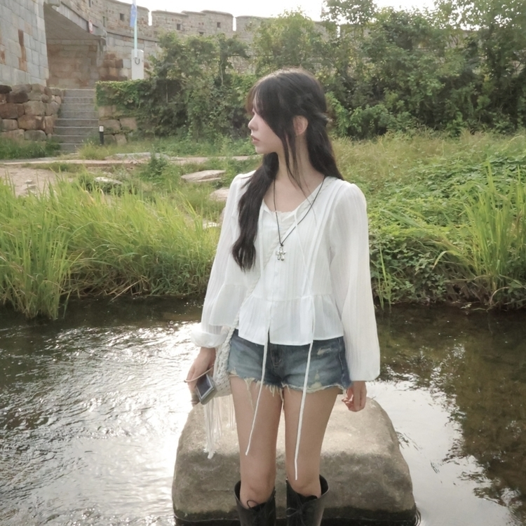 청순 여리 리본 핀턱 러블리 스트랩 프릴 긴팔 줄지 블라우스 화이트