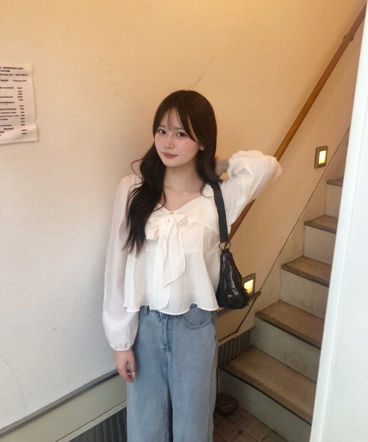 애니 리본 블라우스 아이보리