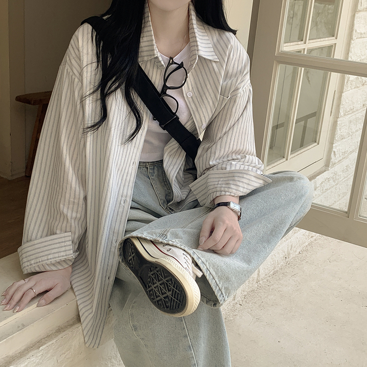 왕오버핏 스트라이프 포켓 긴팔셔츠 남방 소라