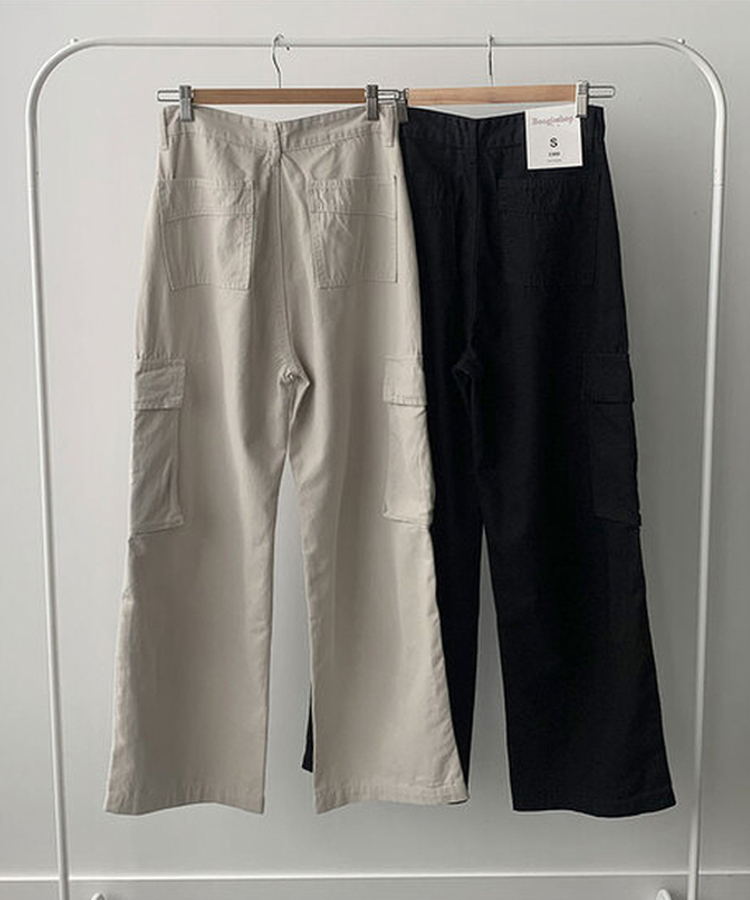 MADE 리버드 코튼 카고 미니포켓 다트절개 와이드 팬츠