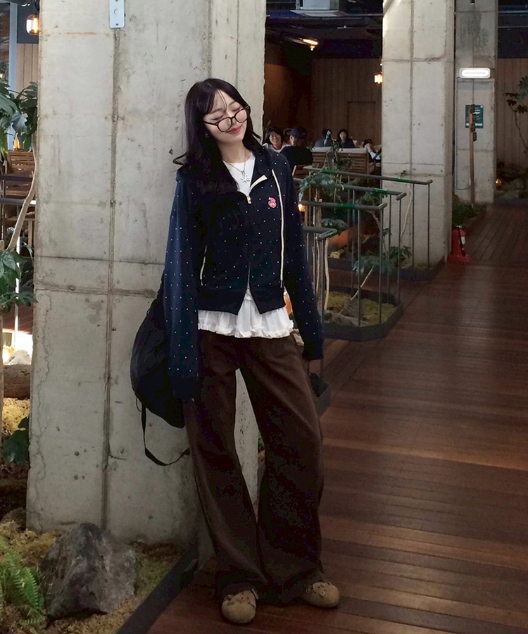 레이어드 레이스 프릴 라운드 긴팔티셔츠 화이트