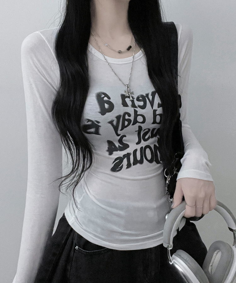 レタリングプリンティング長袖Tシャツ IVORY