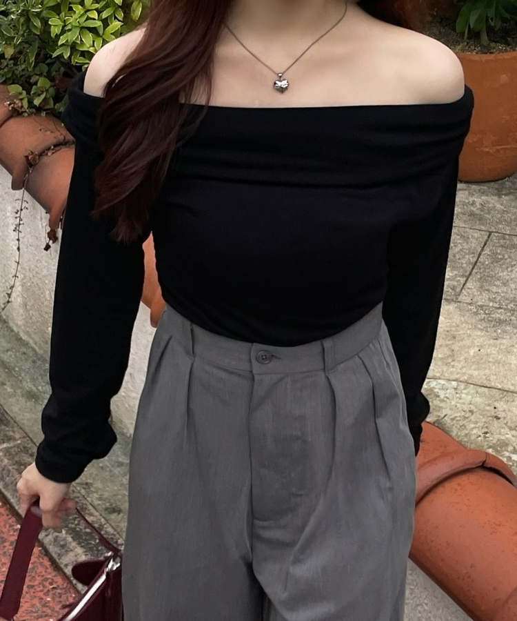 글램 셔링 오프숄더 긴팔 검정