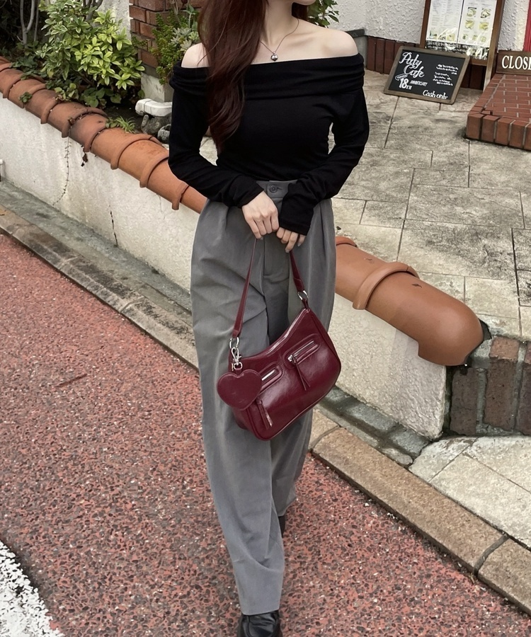 글램 셔링 오프숄더 긴팔 검정